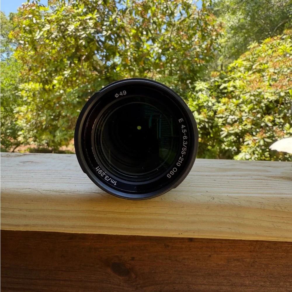 Sony E 4.5-6.3,55-210 mm OSS lens